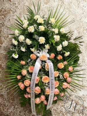 Wieniec pogrzebowy klasyczny z róż i goździków